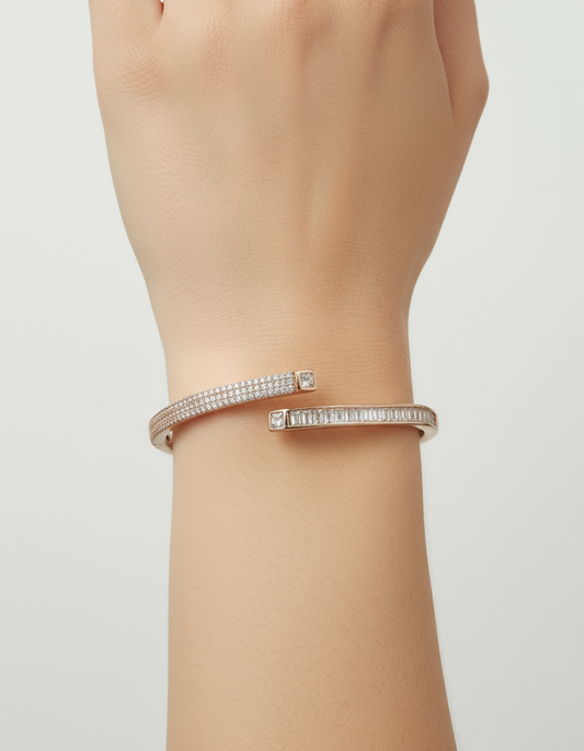 Infinite sparkle bracelet