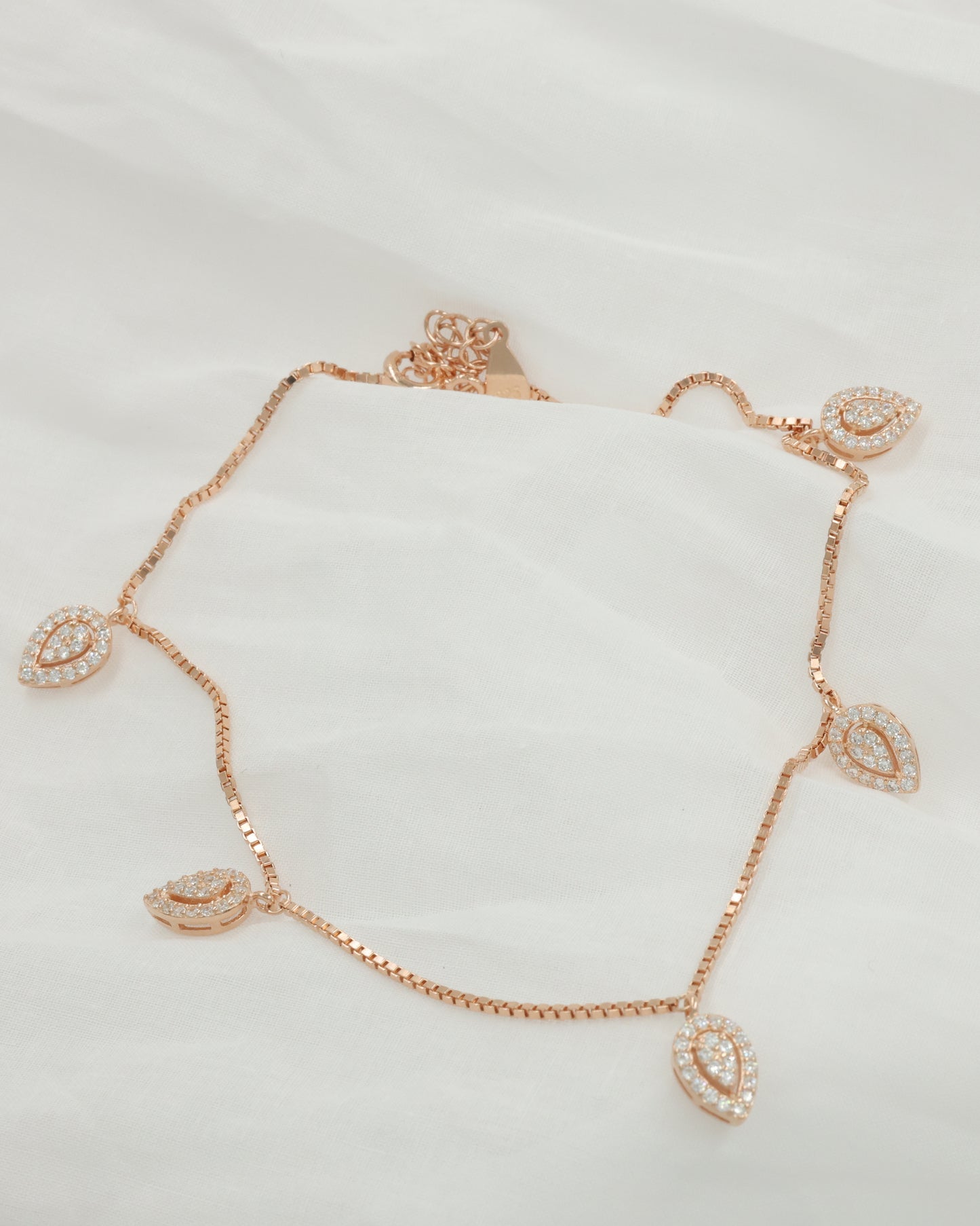Gleamora bracelet